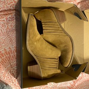 Brown Suede Booties!